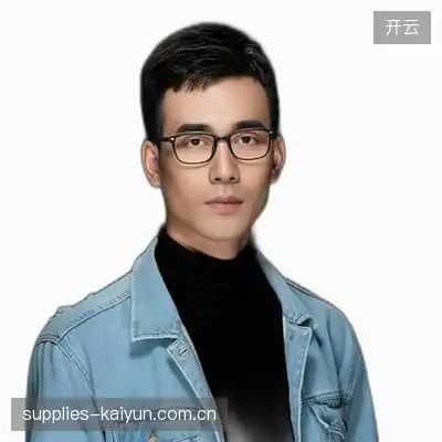 毛鑫梓